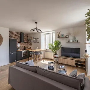 T2 - Vue Imprenable Sur La Cathedrale Apartment